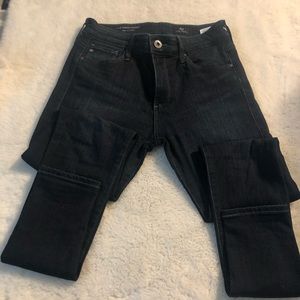 The Farrah  Jeans size 26R
